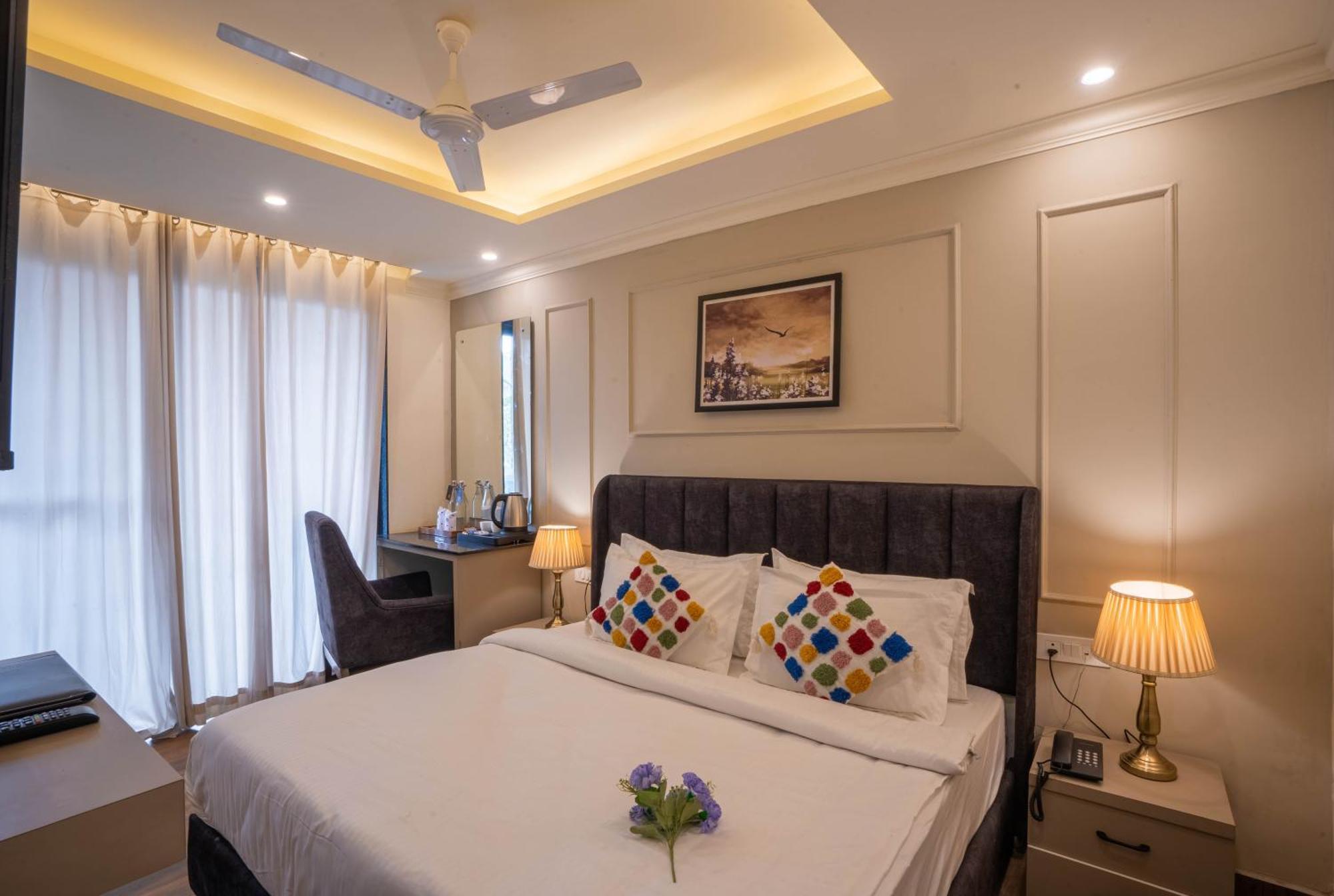 Hotel Westend By Perfectstayz At Mall Road