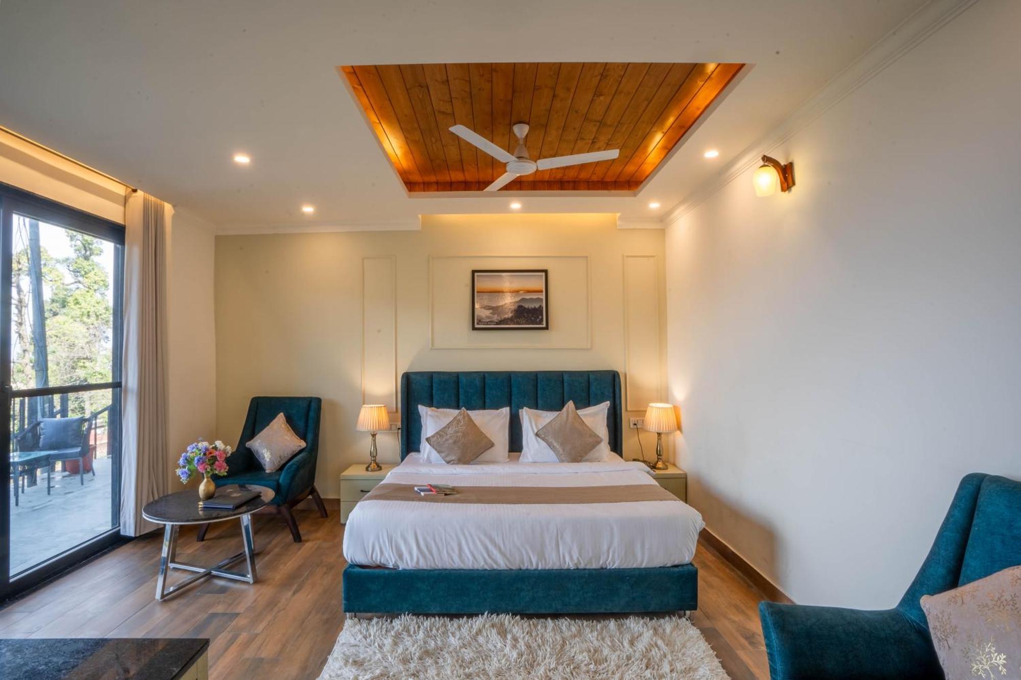Hotel Westend By Perfectstayz At Mall Road 5*