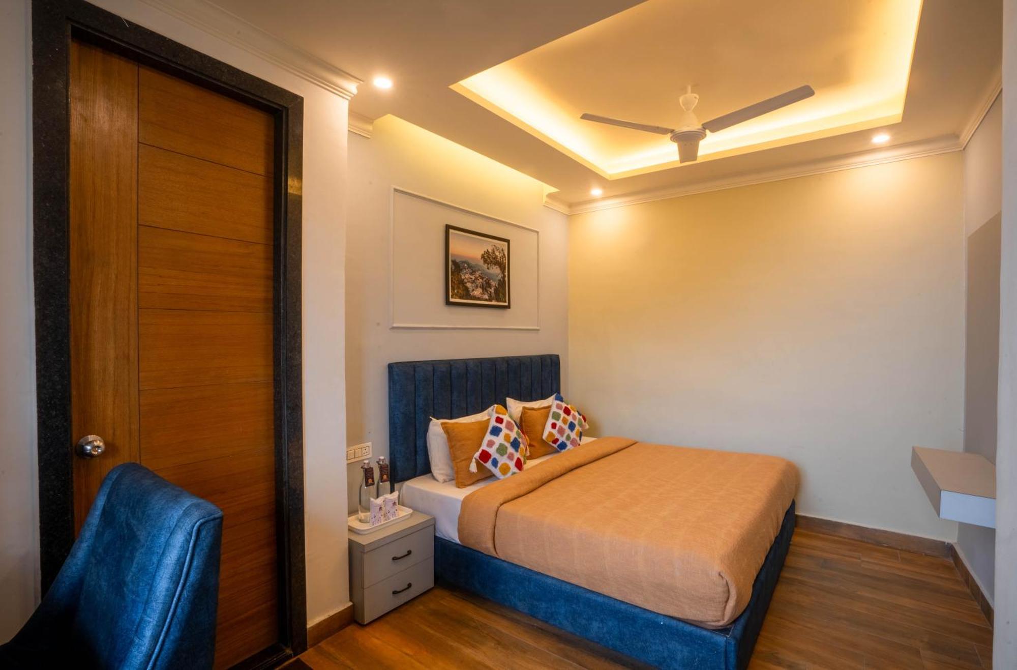 Westend By Perfectstayz At Mall Road Hotel