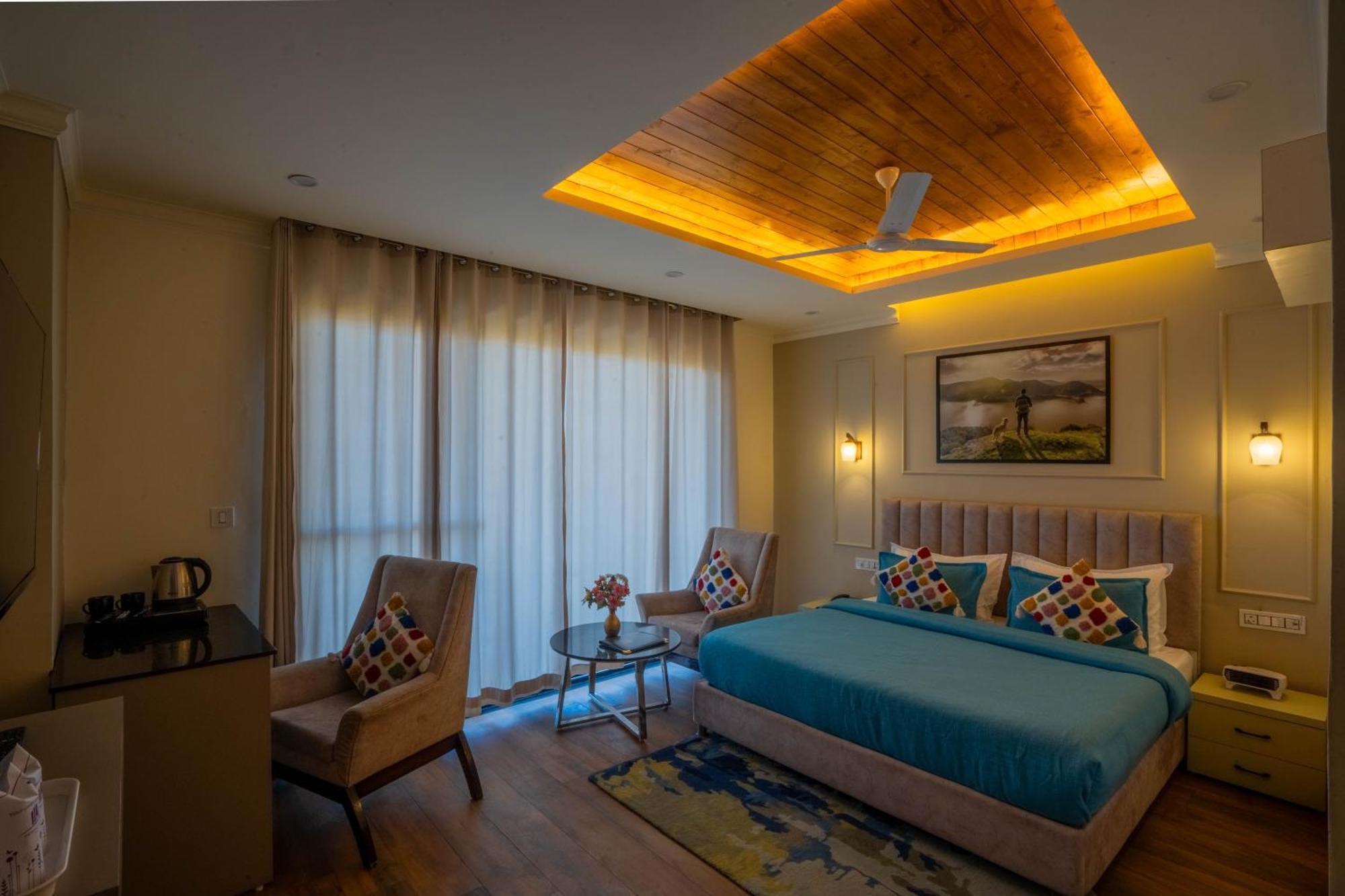 Westend By Perfectstayz At Mall Road Hotel