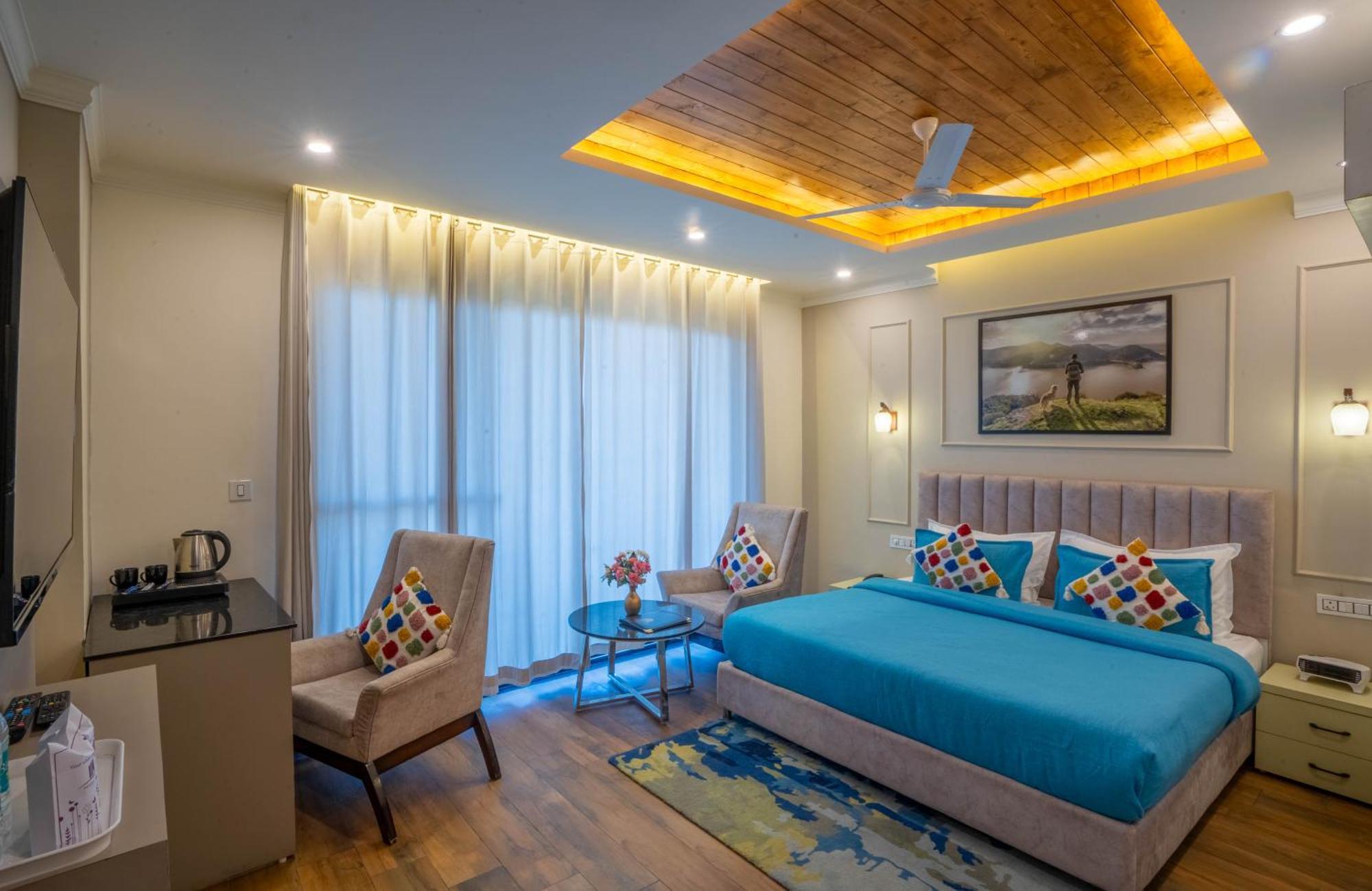 Westend By Perfectstayz At Mall Road Hotel 5*