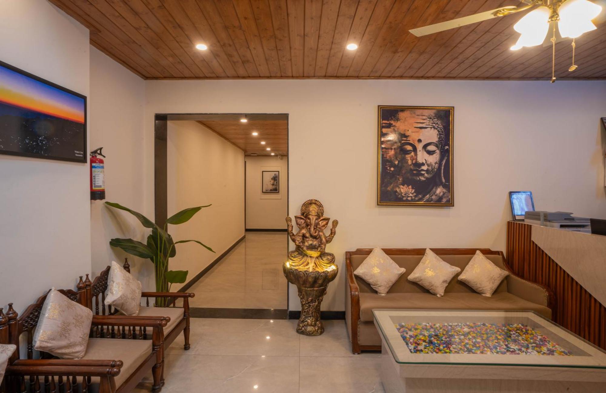 Hotel Westend By Perfectstayz At Mall Road