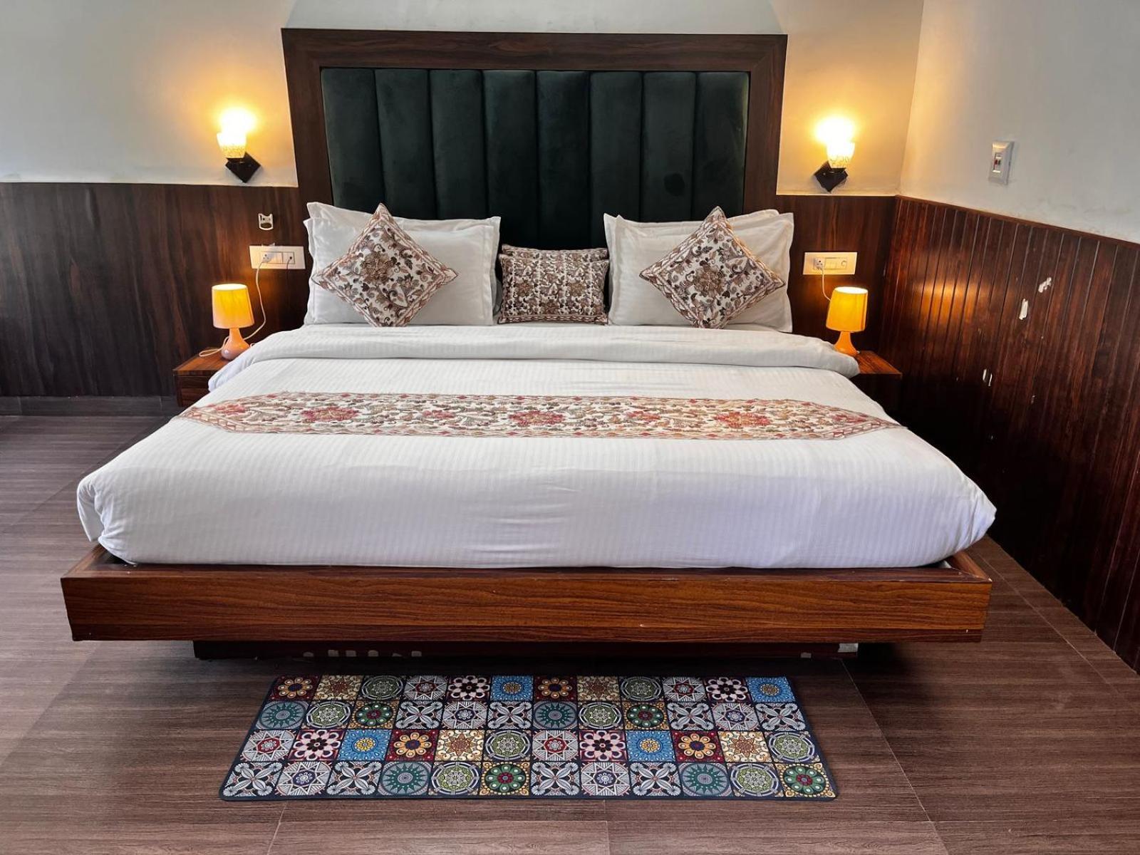 Hotel Karuna Mussoorie