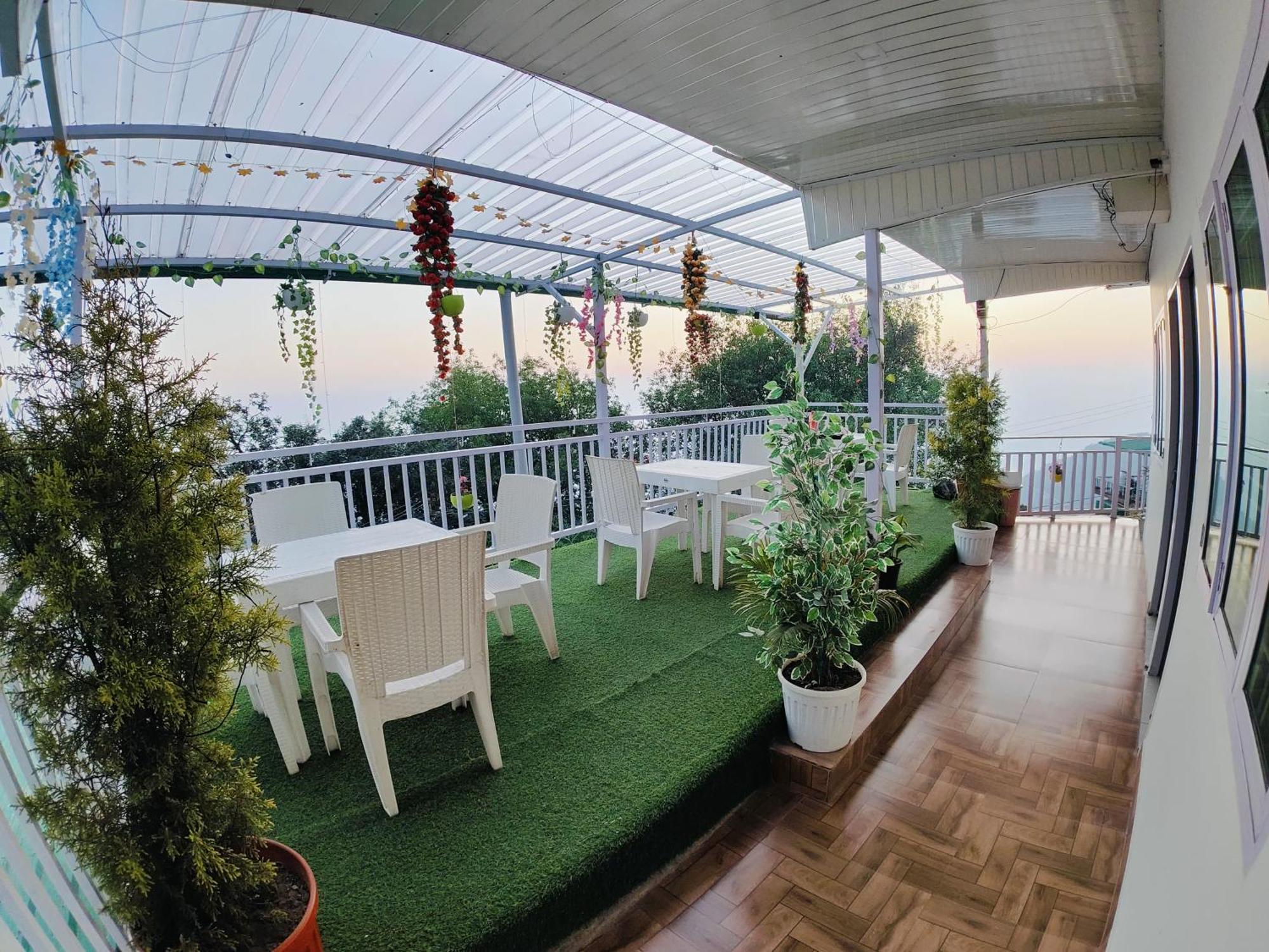 Homestay Golden Oak *