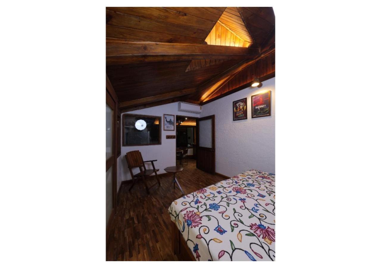 Aasmaani Hotel