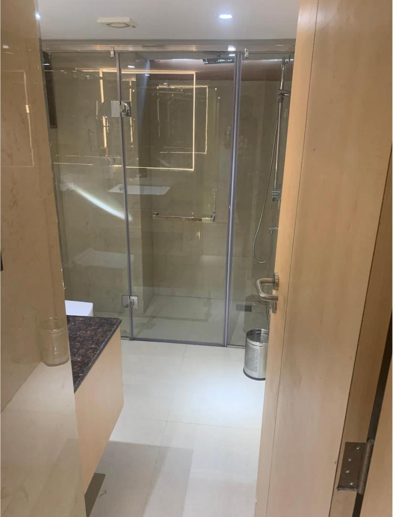 Pavilion Hotel 4*