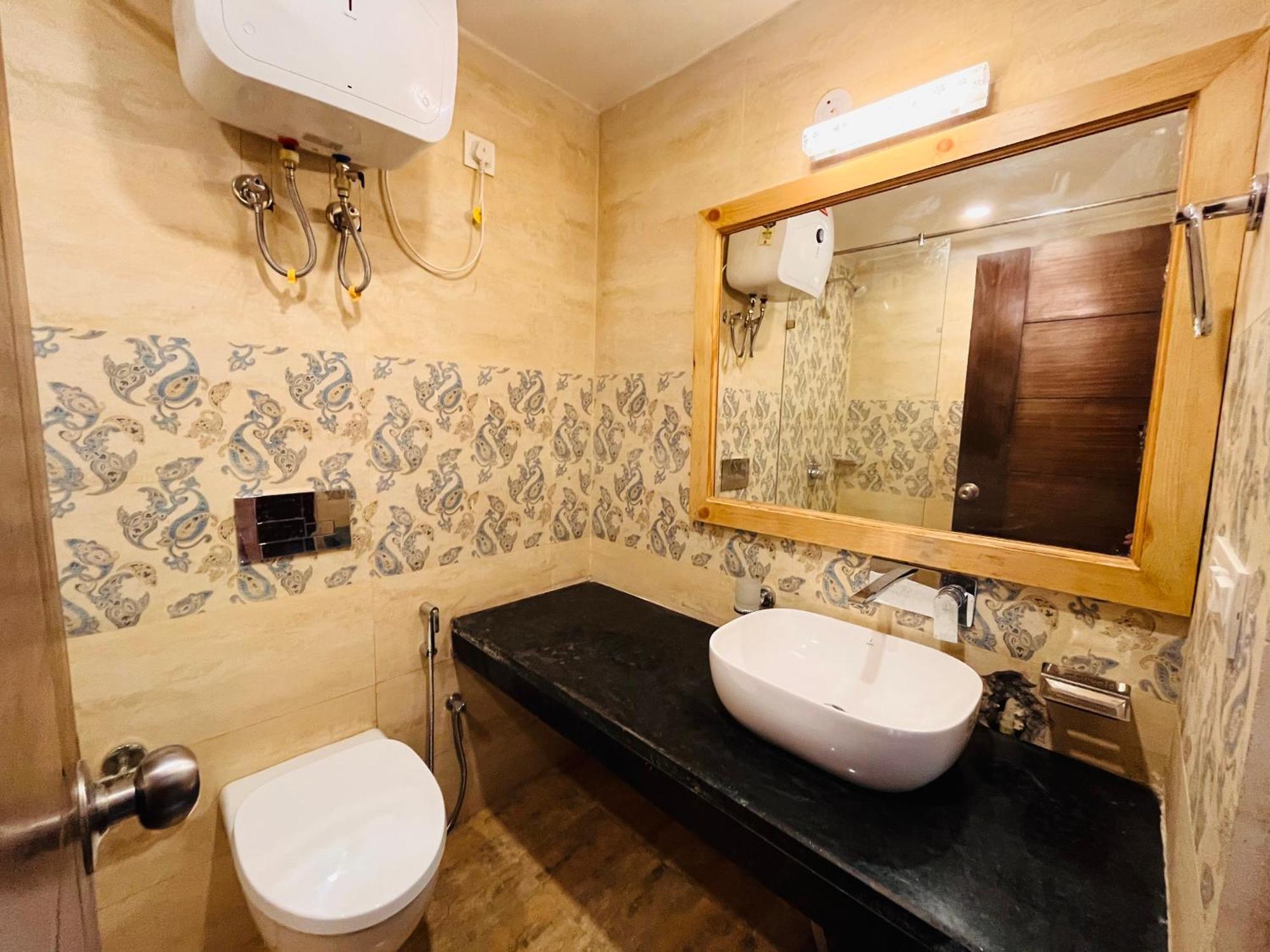 Hotel Pinerock Selling In ! Luxury ! Mountain View ! Open Terrace ! Cafe ! Parking ! 4*