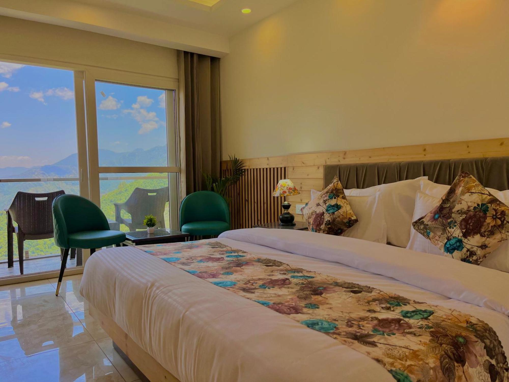 Hotel Pinerock Selling In ! Luxury ! Mountain View ! Open Terrace ! Cafe ! Parking !