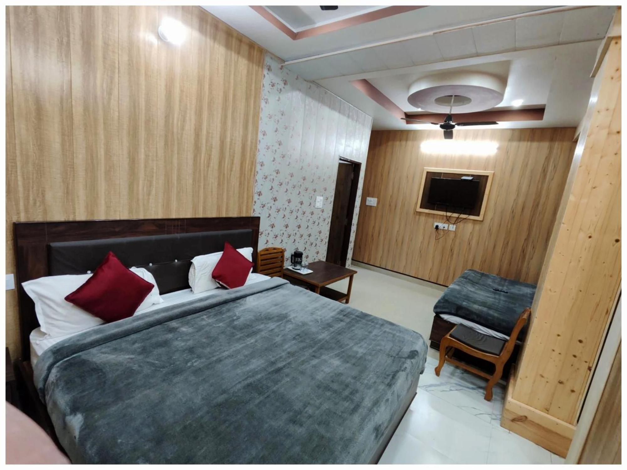 Premium Maaya Near Mountain View - Wifi And Parking - Service - In Mussoorie