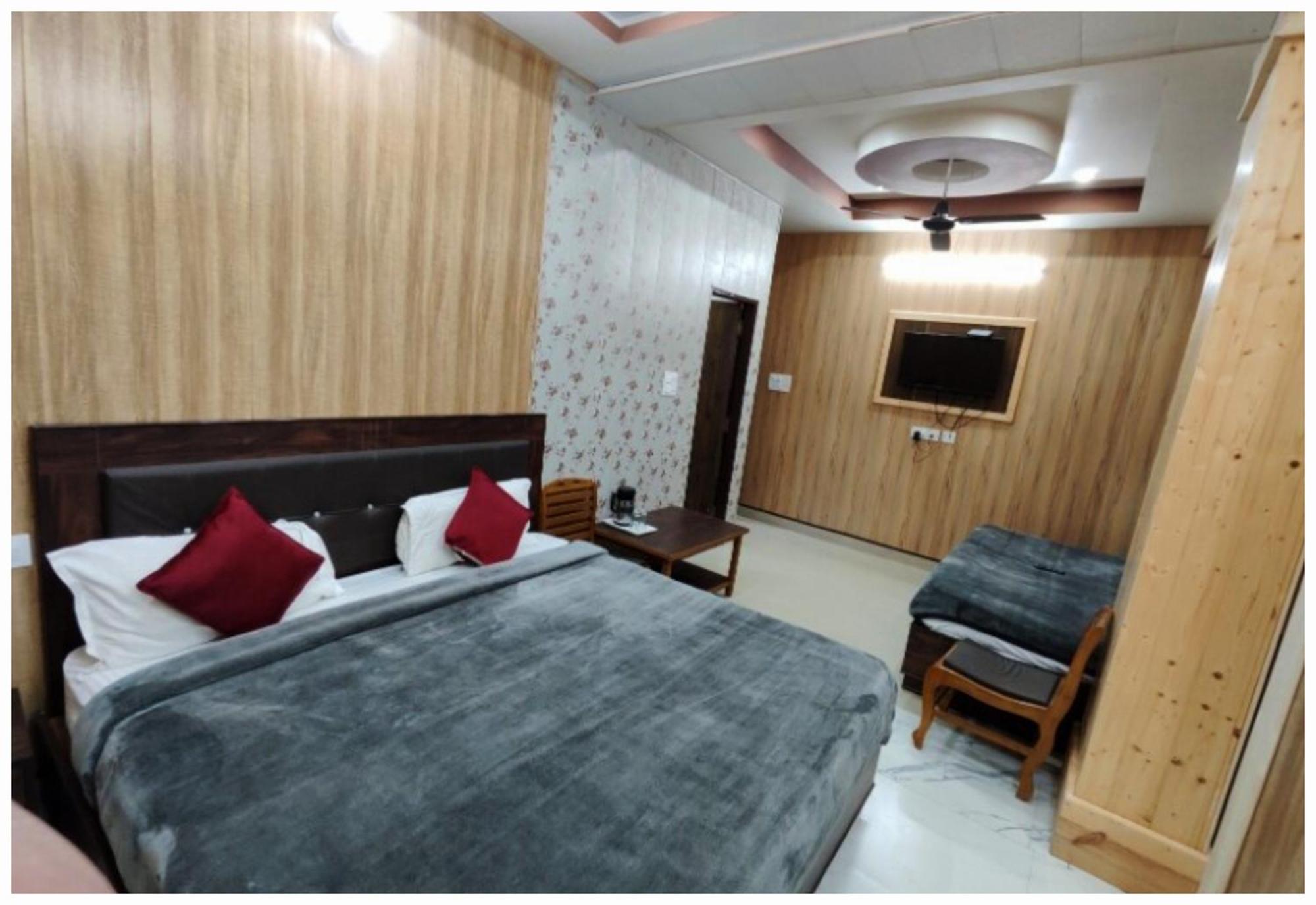 Premium Maaya Near Mountain View - Wifi And Parking - Service - In Mussoorie