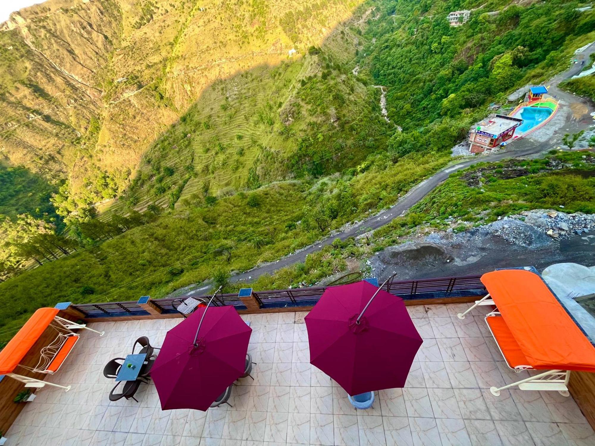 Hotel River Grand - A Peaceful Kempty Fall Mussoorie