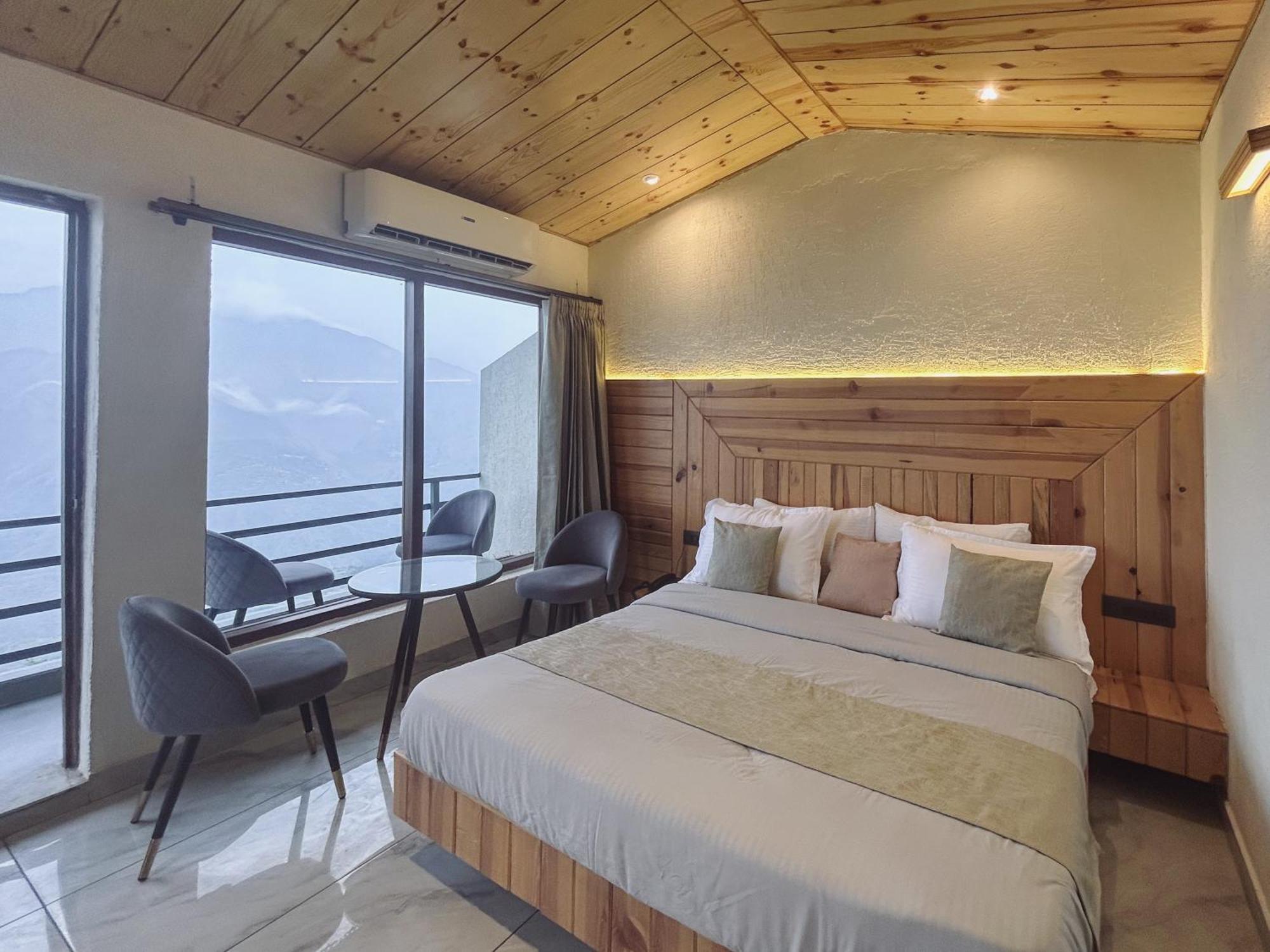 Queens Hill By Edge 4* Mussoorie