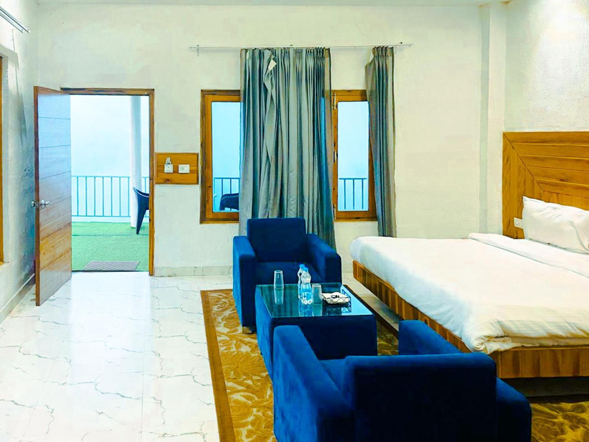 Hotel Queens Hill By Edge 4*