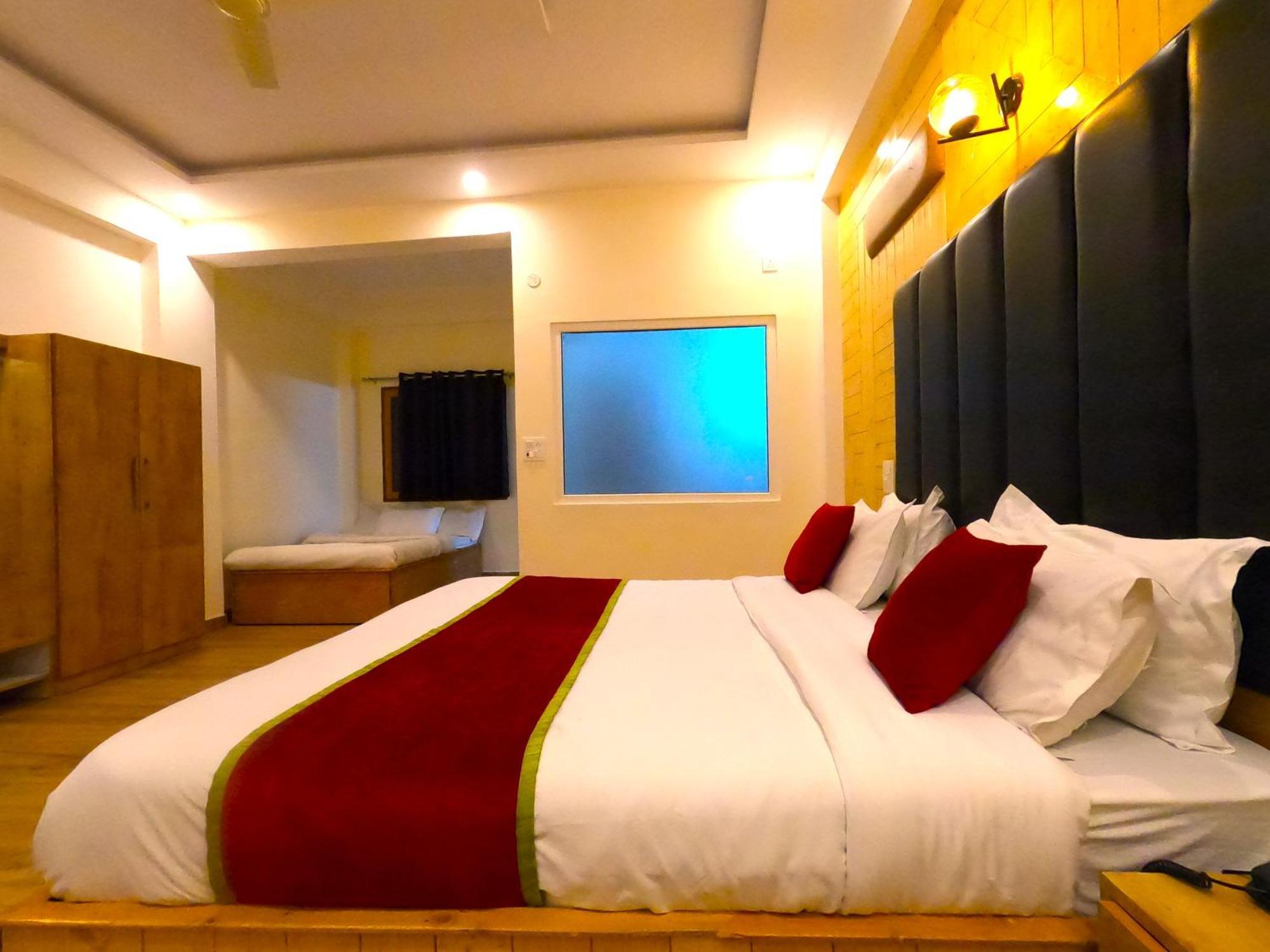 Hotel Nirvana Luxury And
