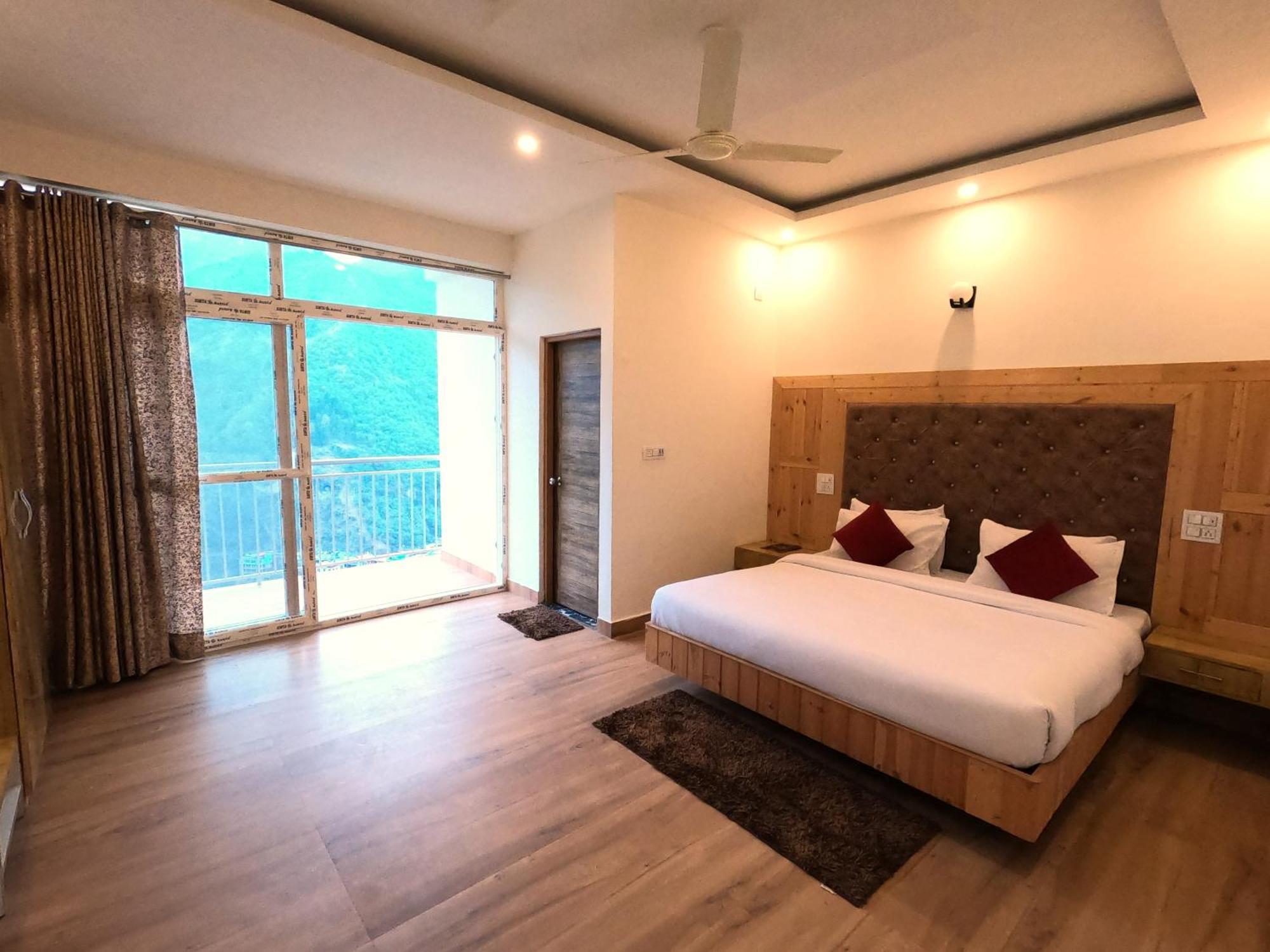 Nirvana Luxury And Hotel Mussoorie