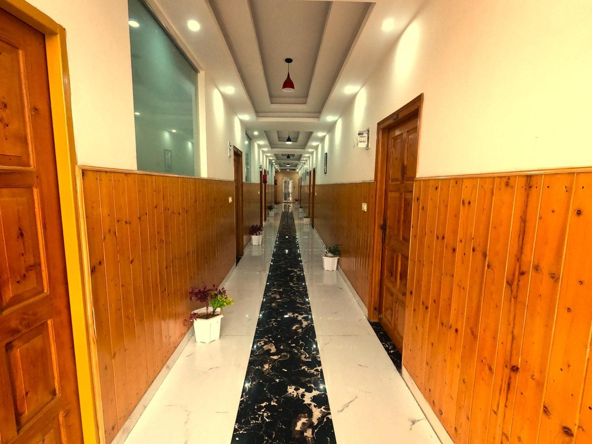 Nirvana Luxury And Hotel Mussoorie