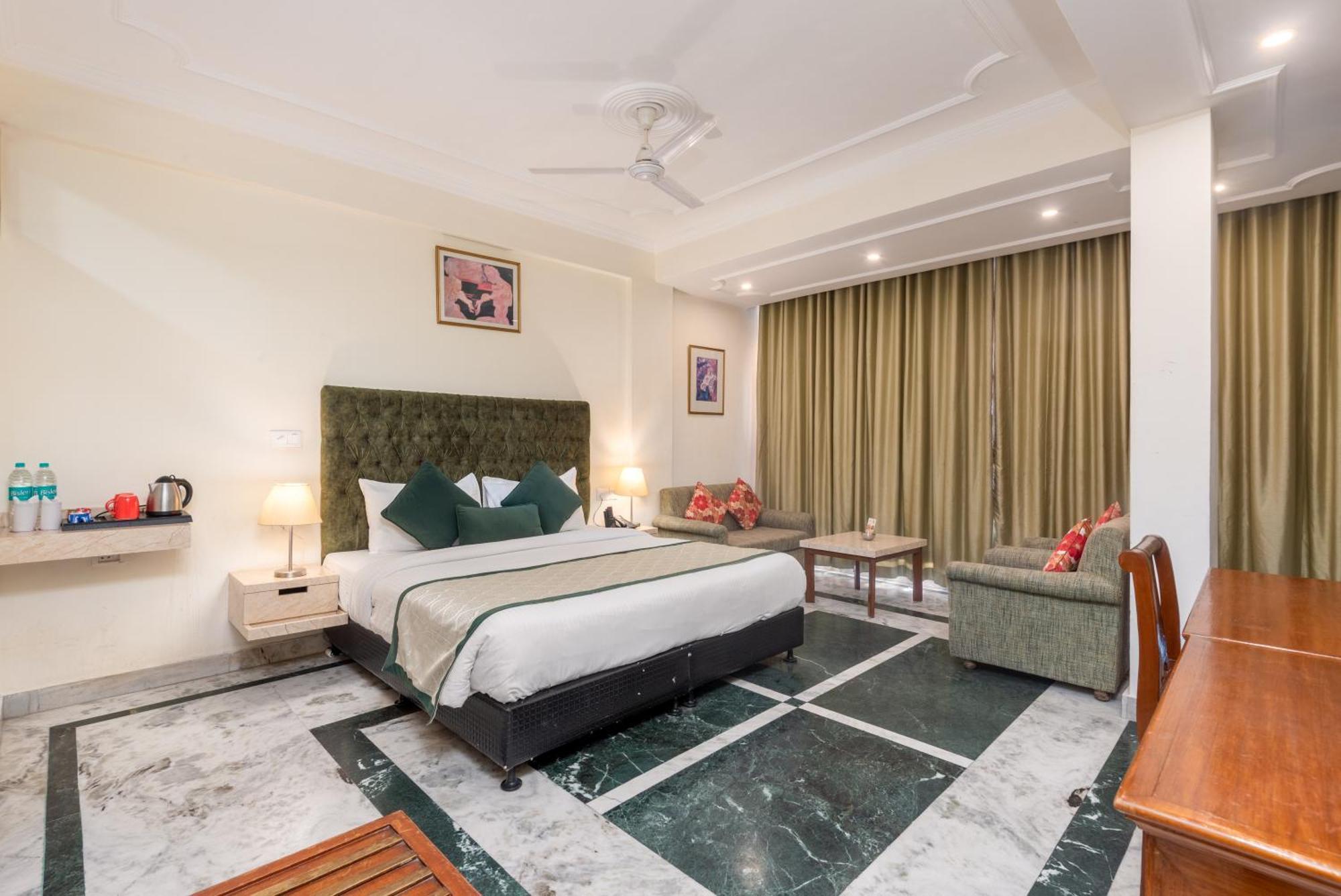 Tulip Castle Mall Road Hotel Mussoorie