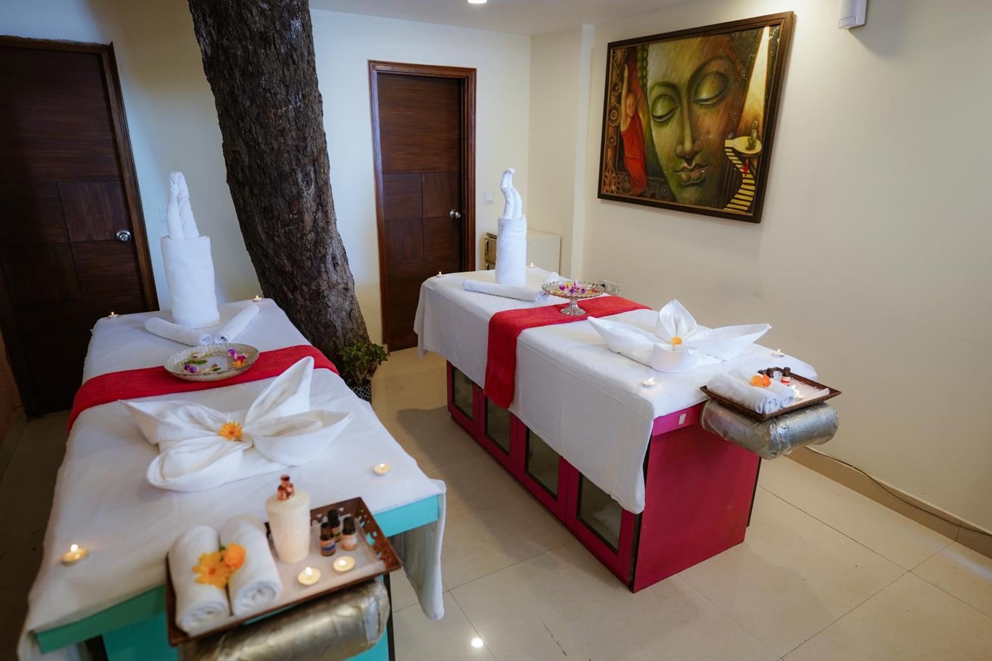 Hotel Tulip Castle Mall Road