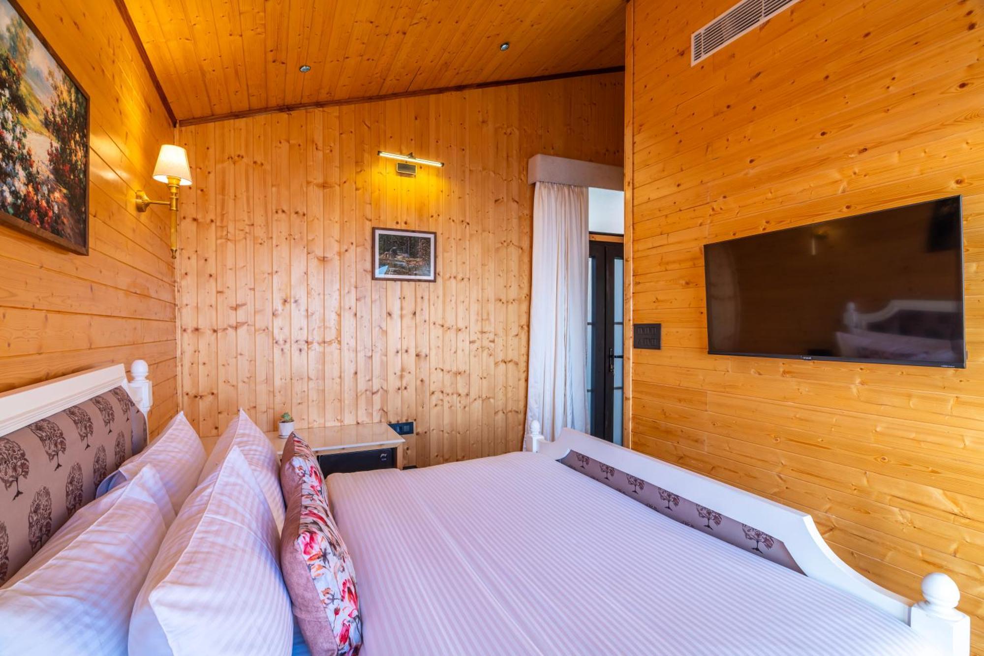 Hotel The