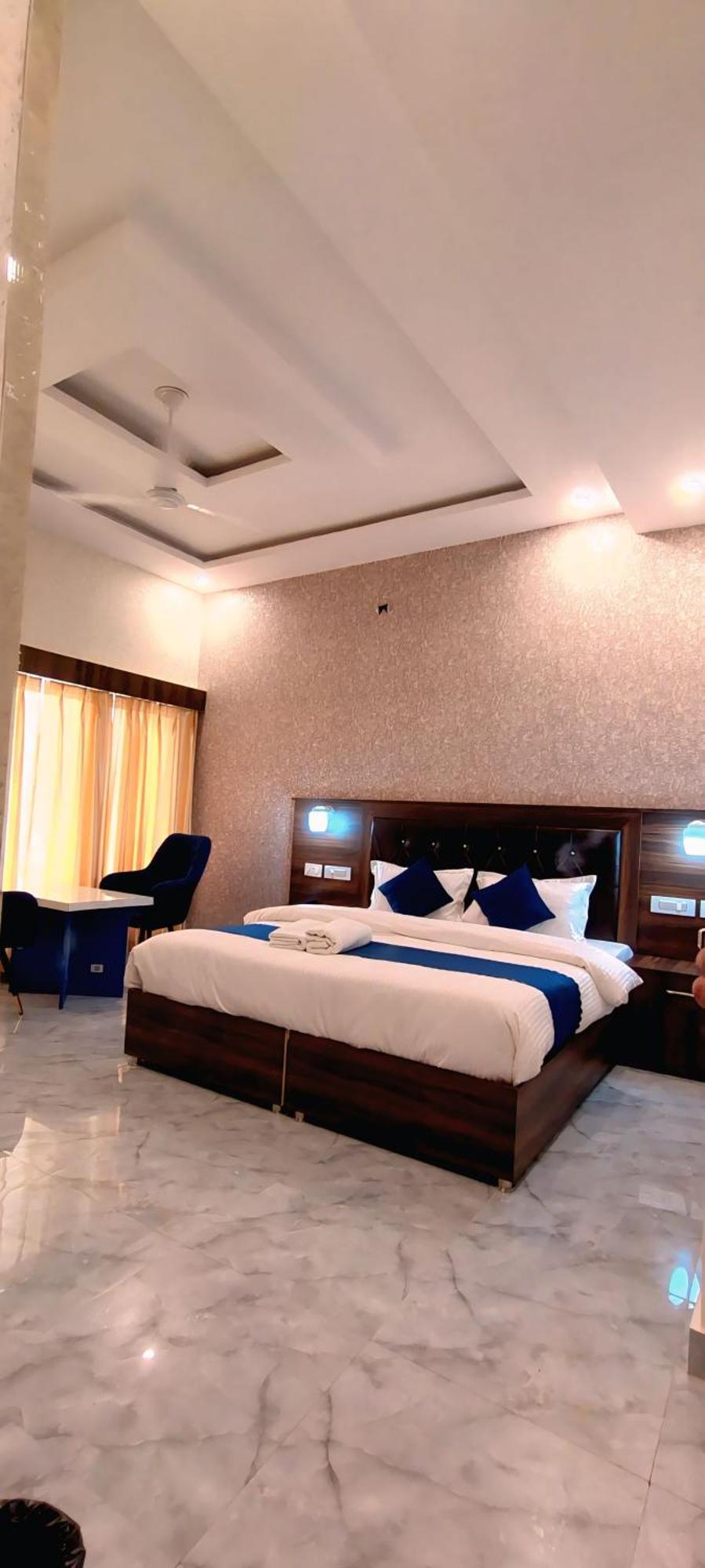 Hsr Residency And Restaurant Hotel