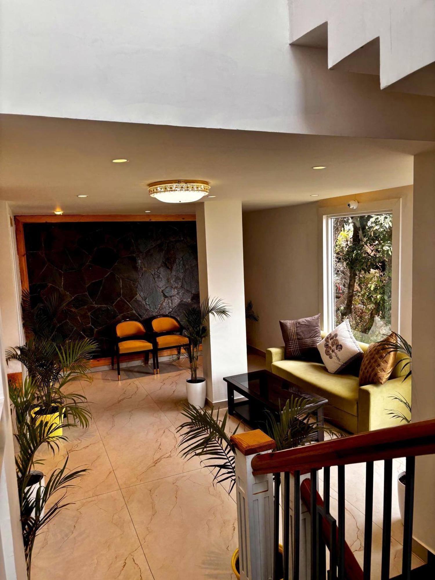 Mackenzie Luxury Boutique 4*