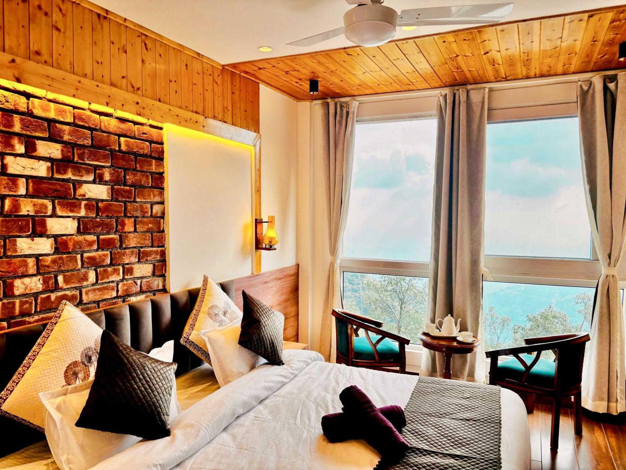 Mackenzie Luxury Boutique Hotel 4*