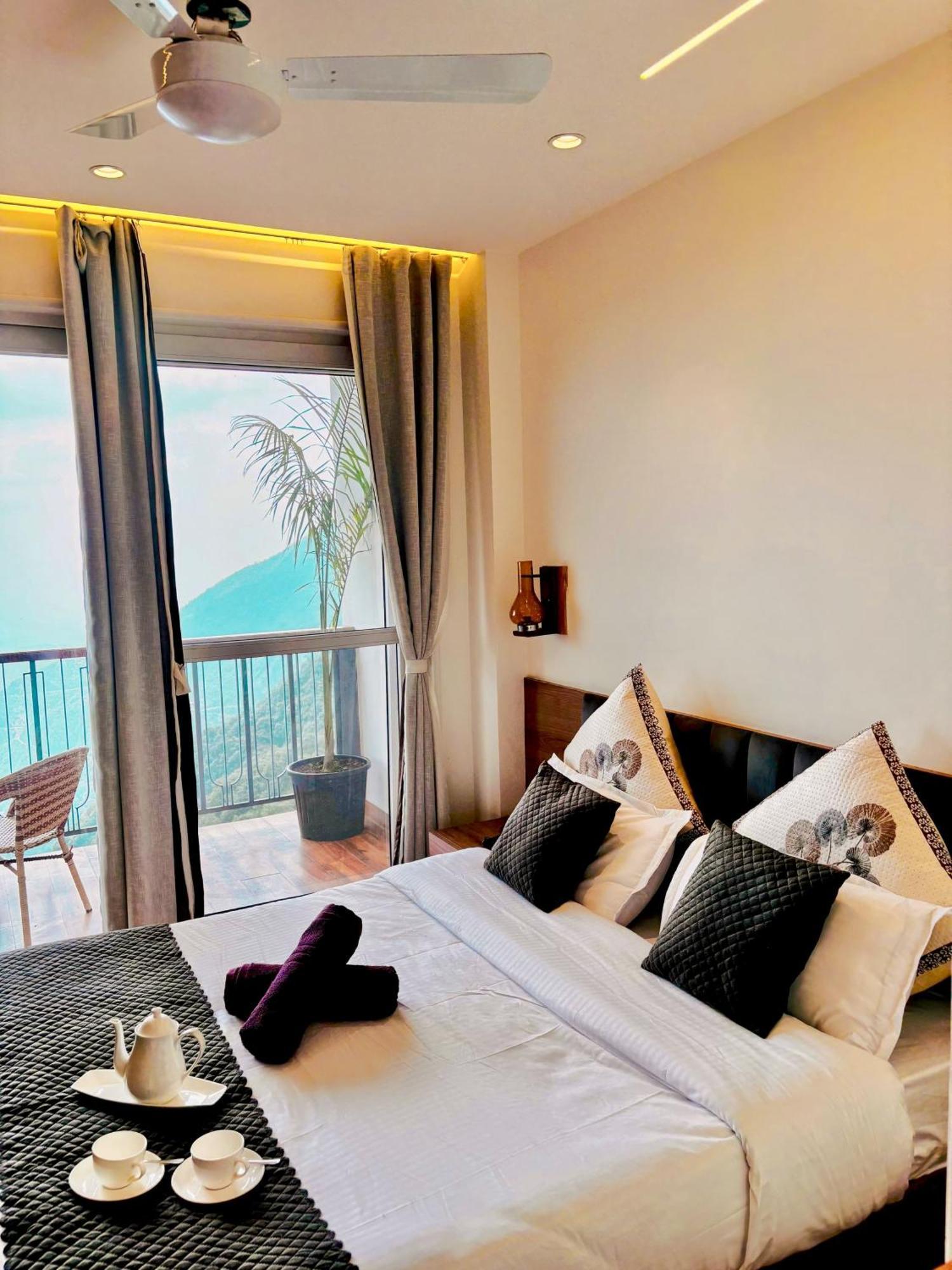 Mackenzie Luxury Boutique Hotel