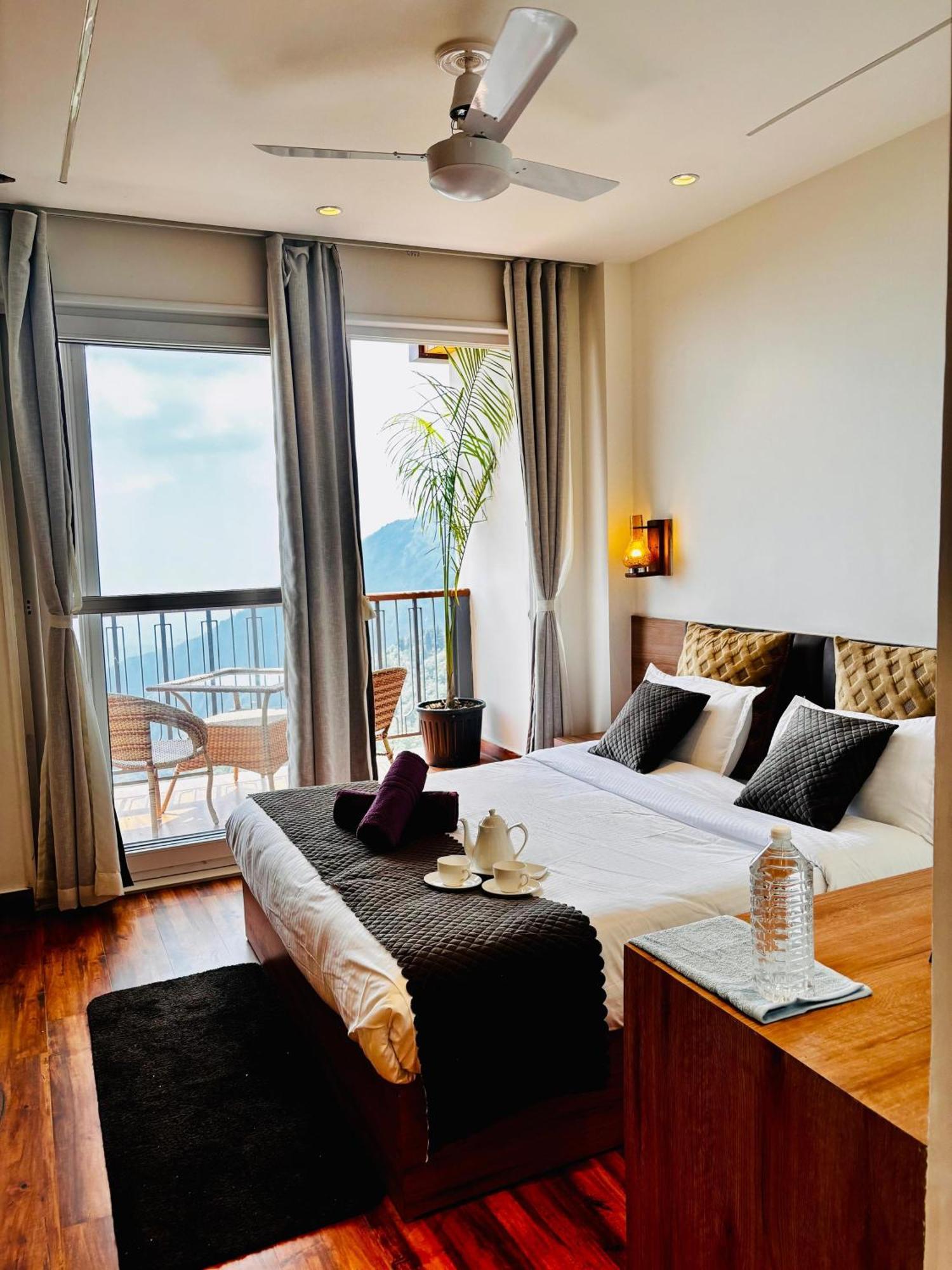 Mackenzie Luxury Boutique Hotel 4*