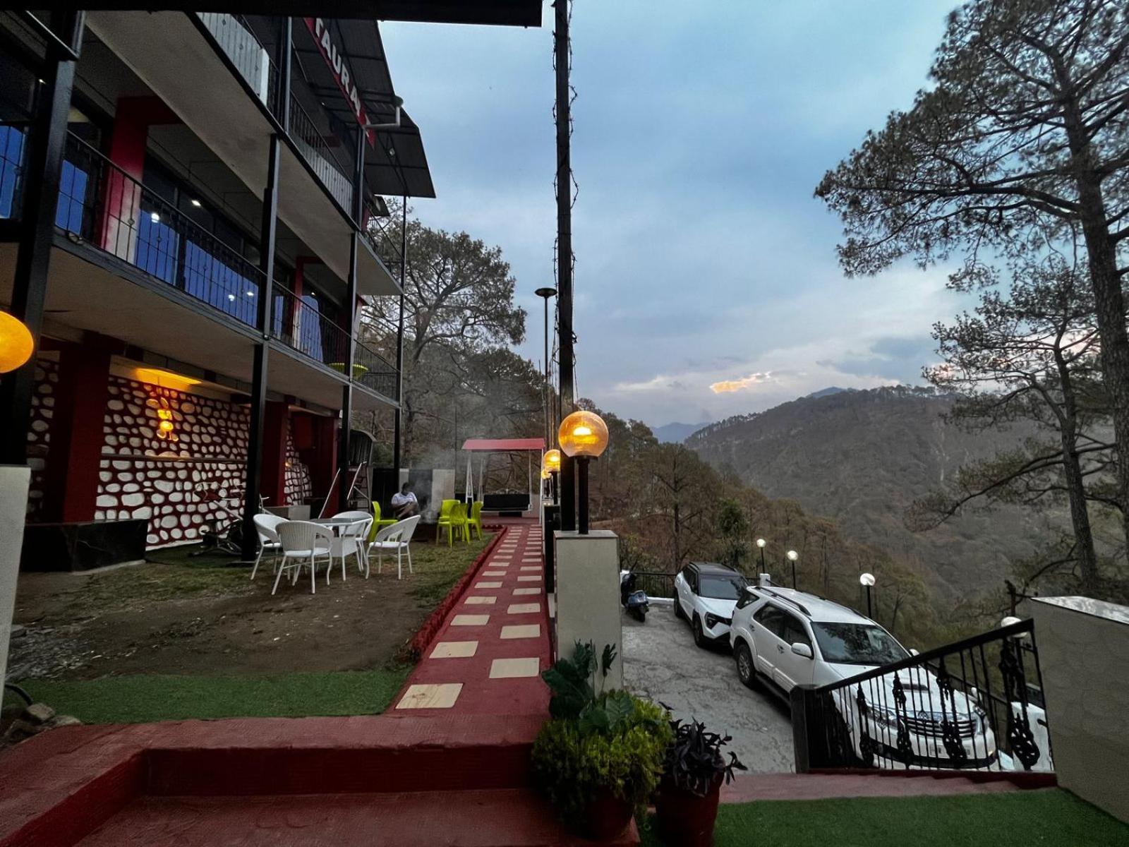 Hotel Sunday Mussoorie