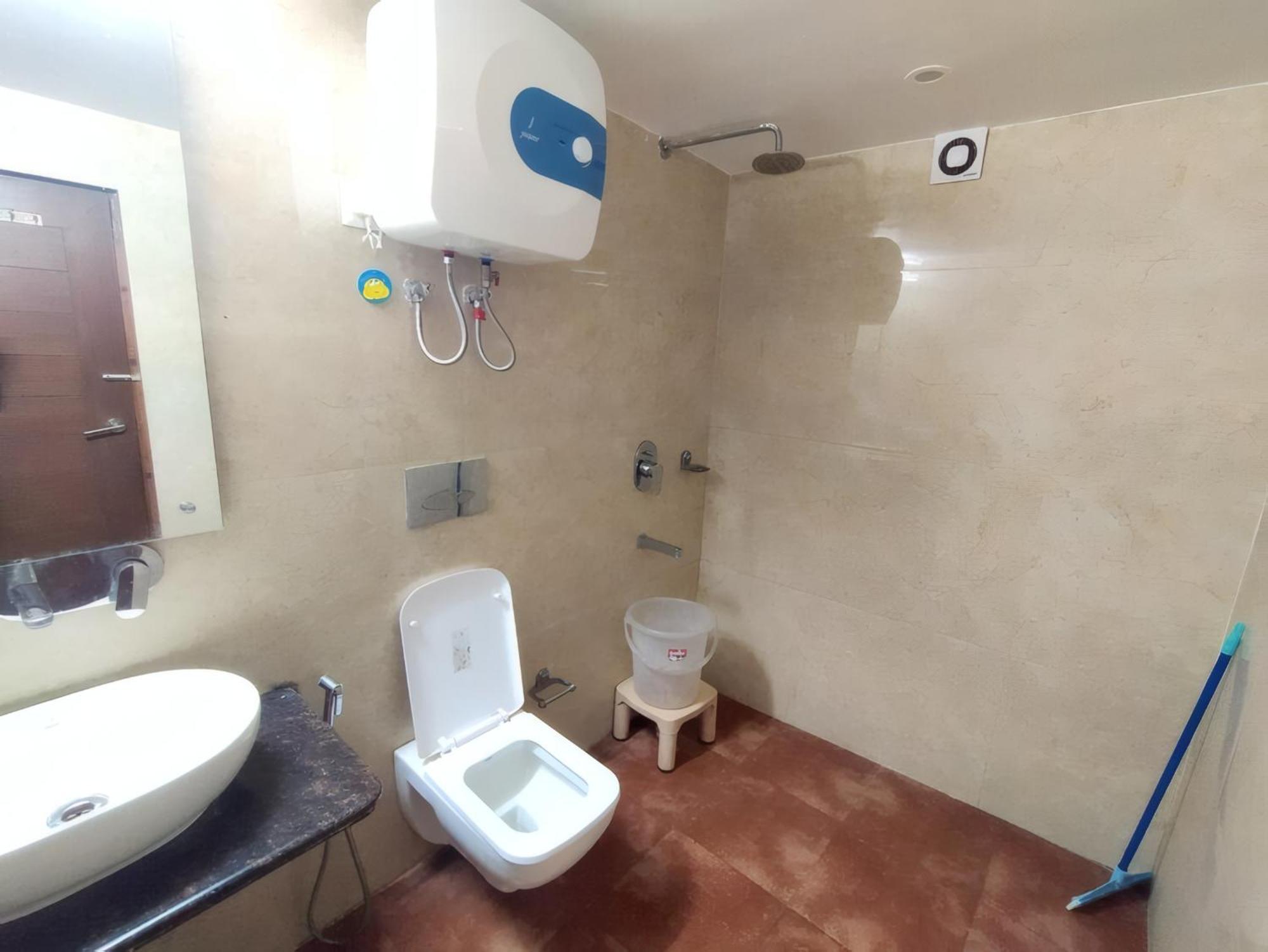 Samrat On Mall Road With Complimentary Parking Hotel 3*