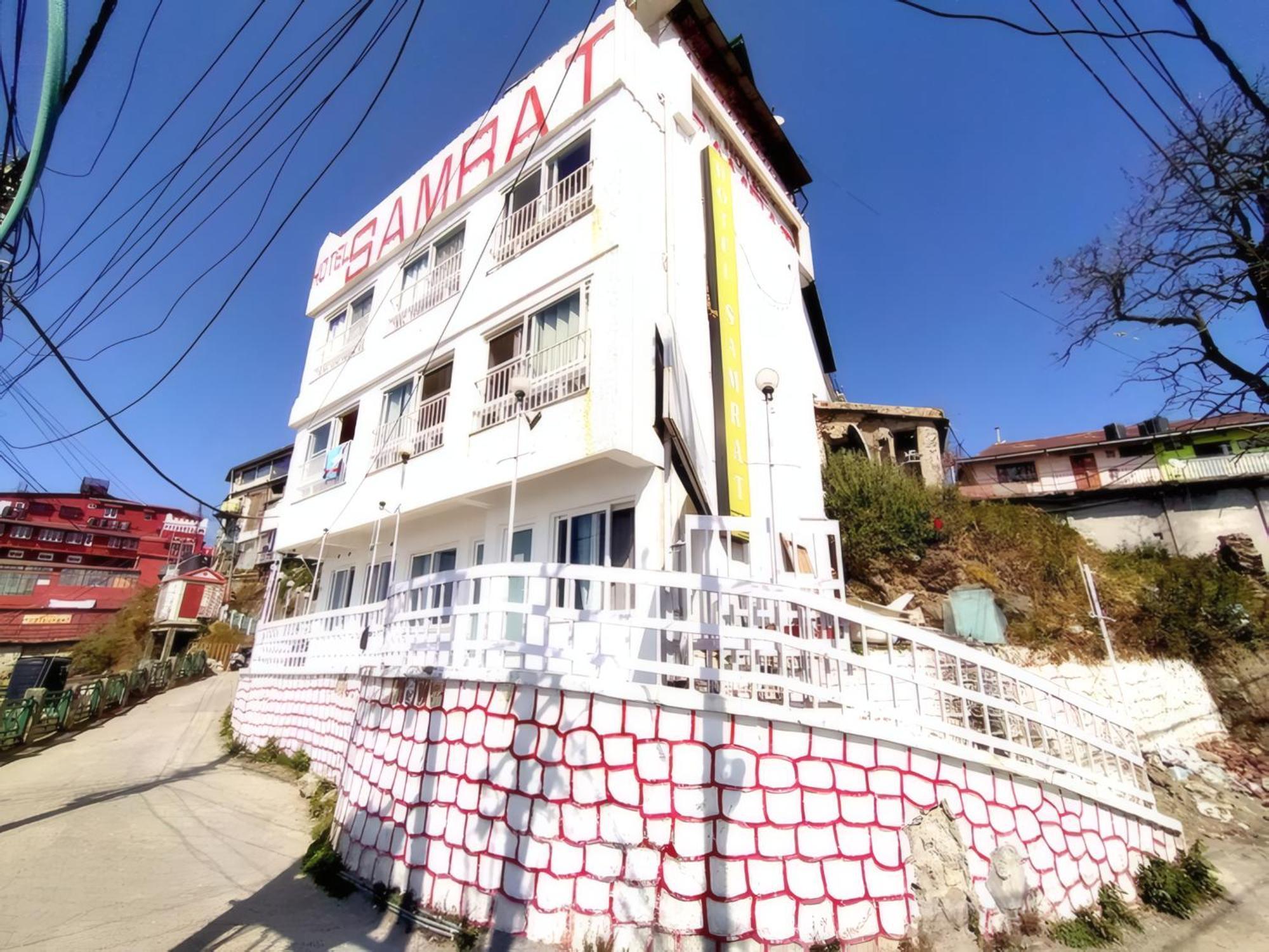 Samrat On Mall Road With Complimentary Parking 3*