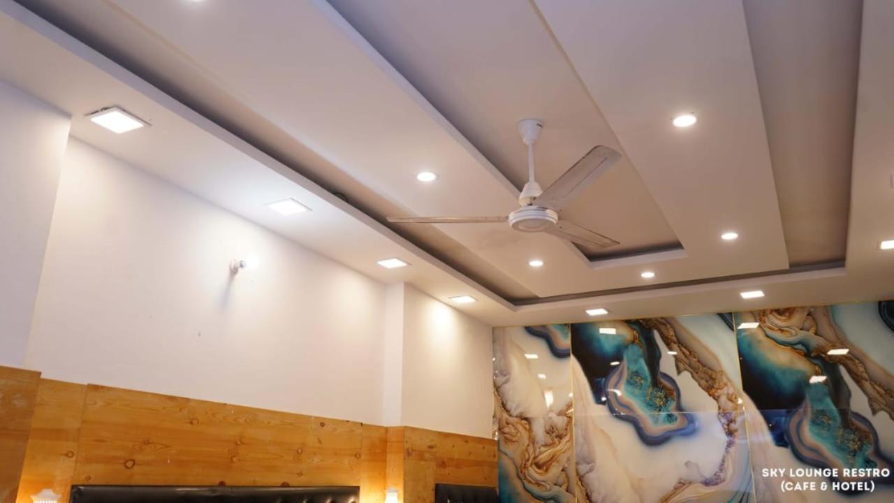 Sky Lounge Cafe Restro & Hotel Mussoorie