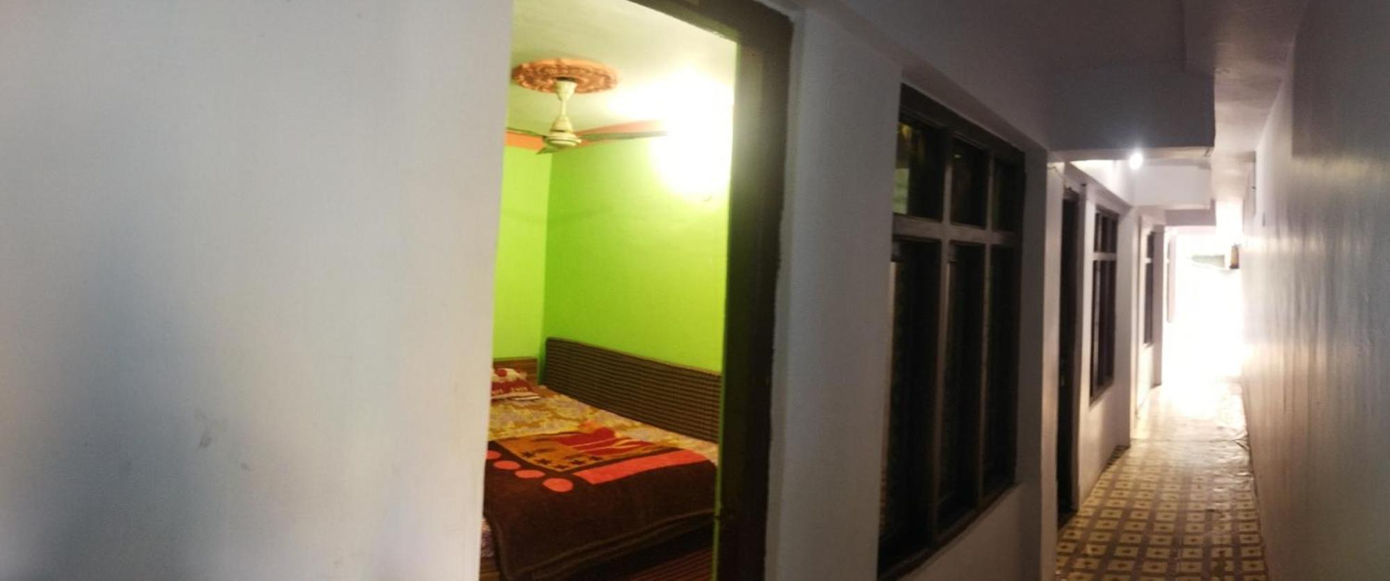 Hotel Sheetal Restaurant 3*