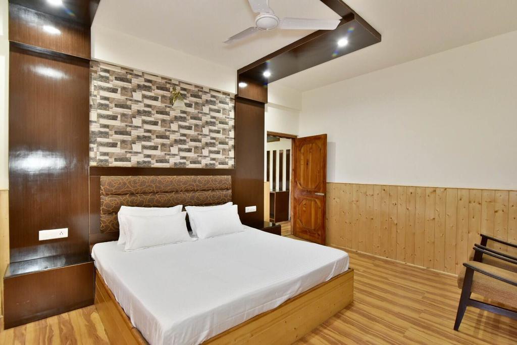 Devlok Primal Hotel 2*