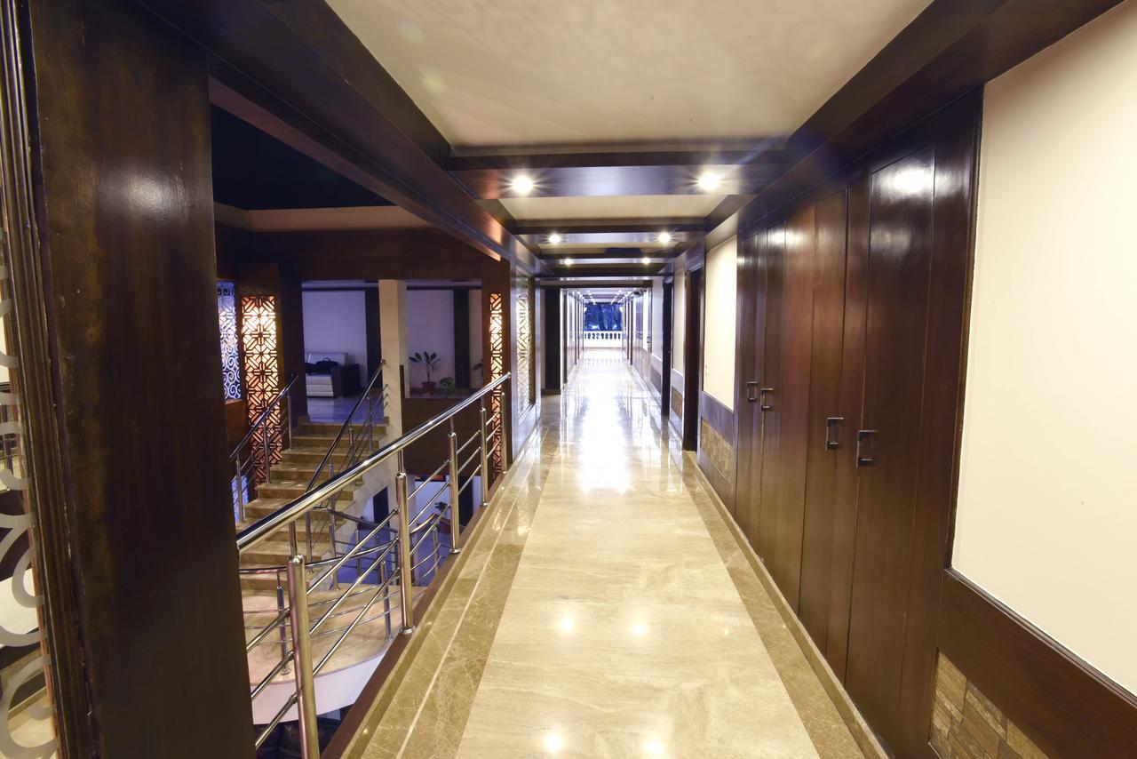 Starz Clarks Inn 3*
