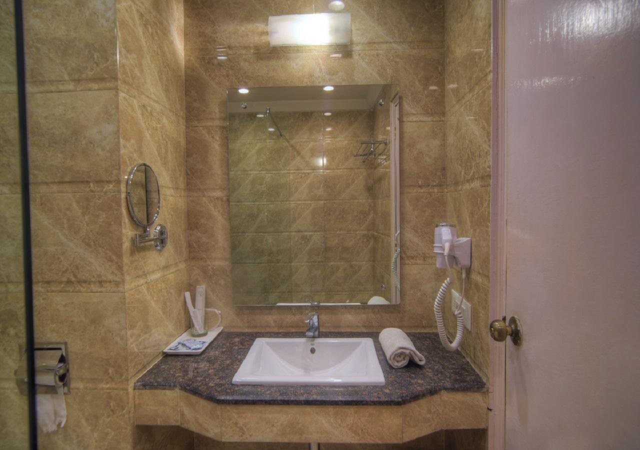 Hotel Mid Town By Royal Collection 3*