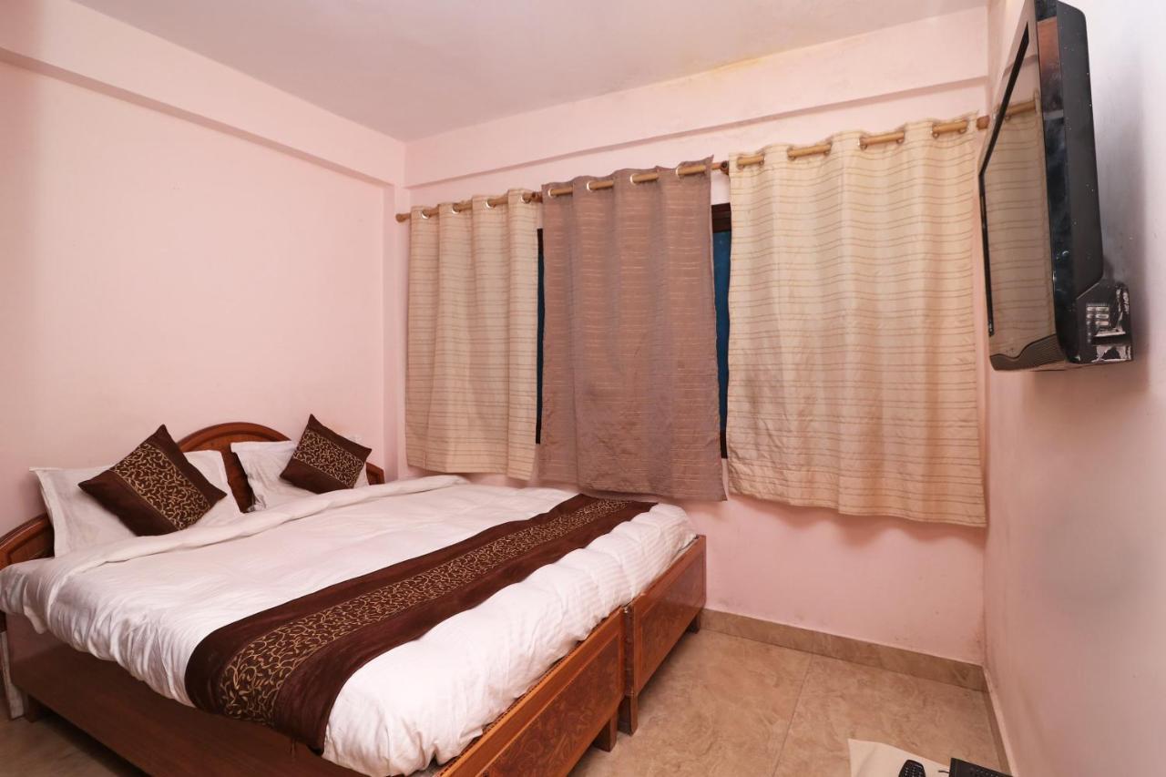 Oyo 14125 Hill View 2bhk Clock Tower Apartment