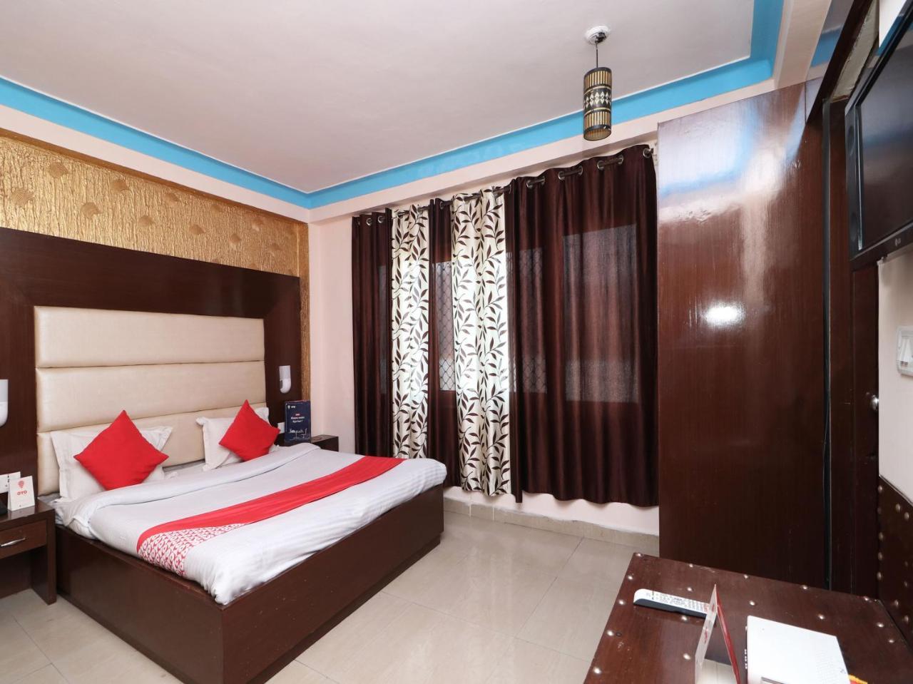 Oyo 15158 International Hotel Mussoorie