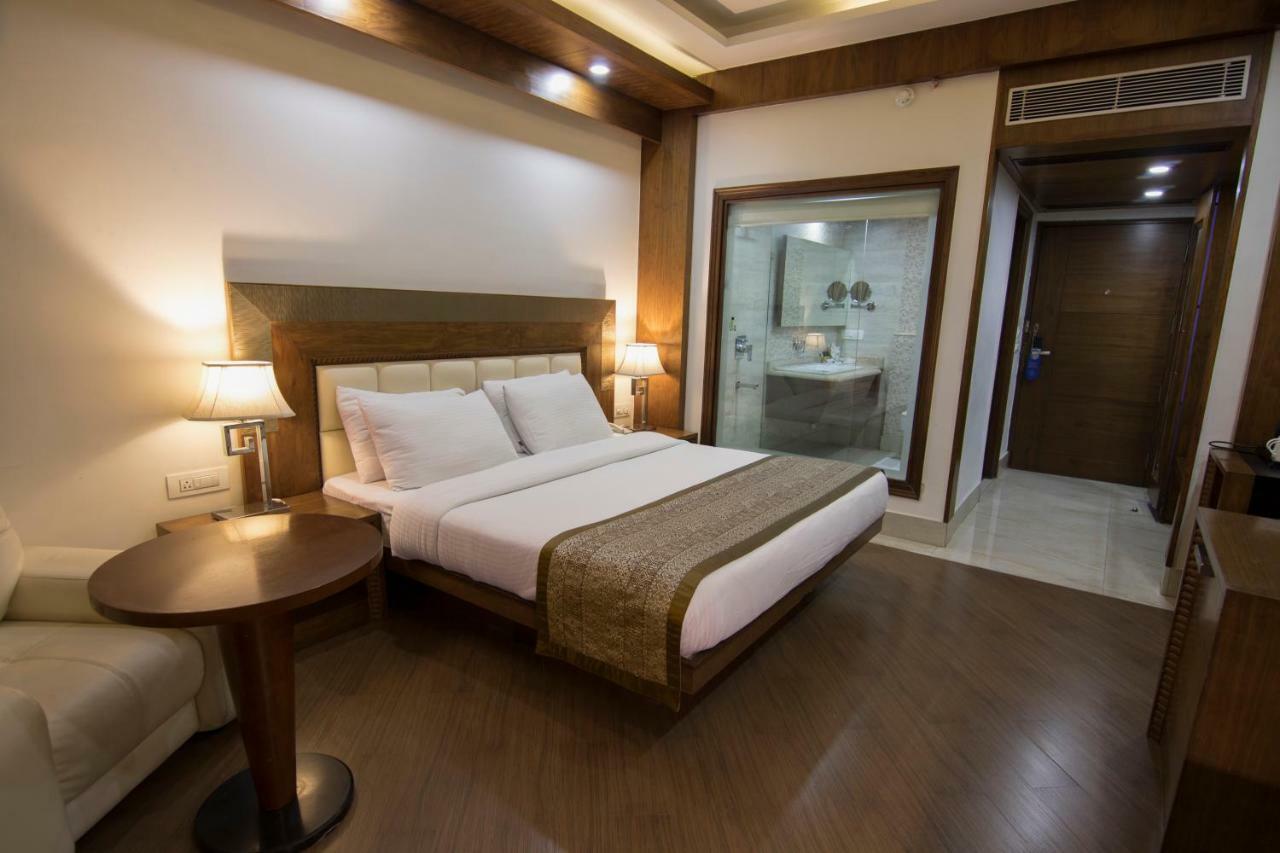 Hotel Grand Imperial &