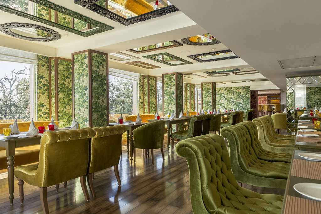 Mosaic Mallroad Hotel Mussoorie