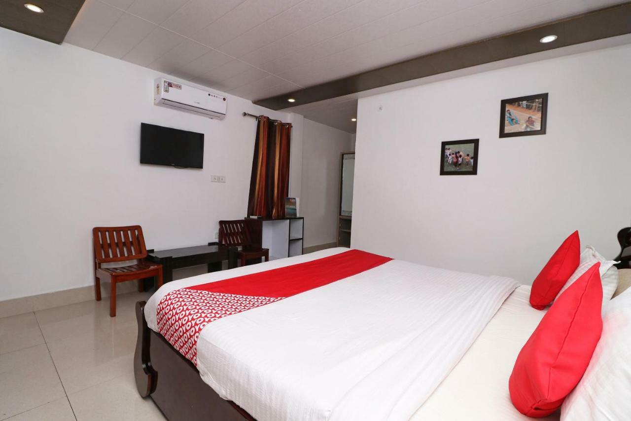 Hotel Oyo 28838 Brv