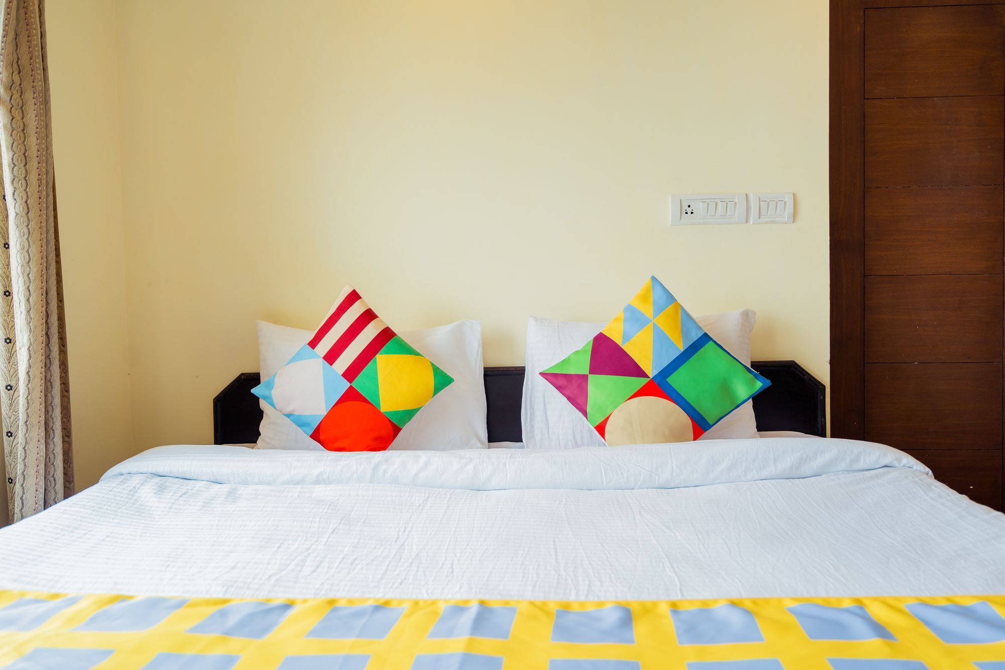 Apartment Oyo 13159 Spacious 1bhk Mall Road Mussoorie