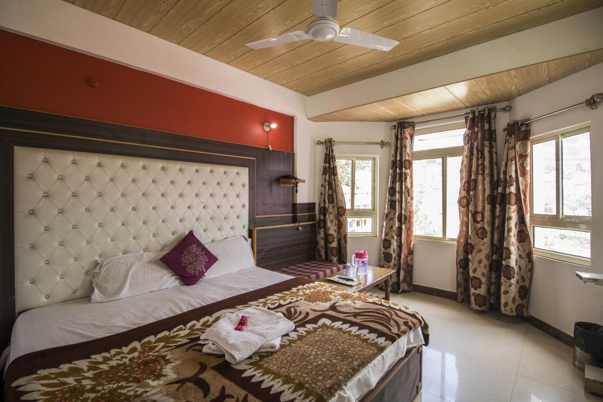 Hotel Jain Regency 2*