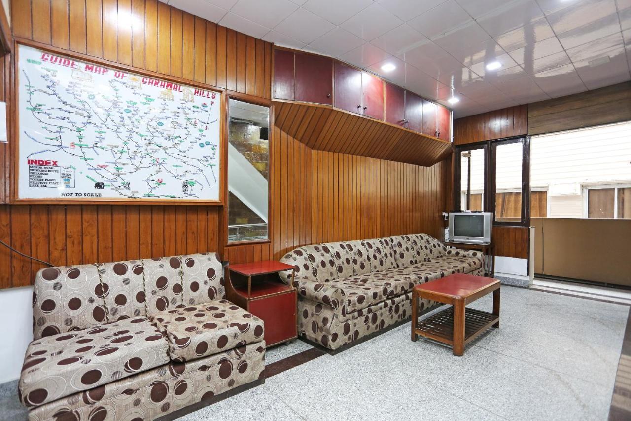 Oyo 8714 Amar 3* Mussoorie