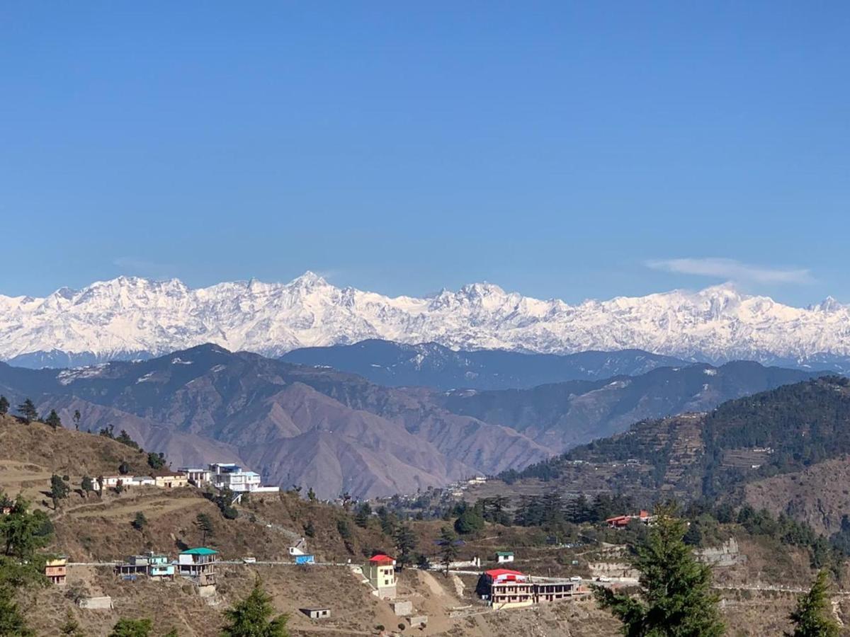 Villa Veenu's Cottage-views Heater Bonfire Barbeque Wifi Mussoorie